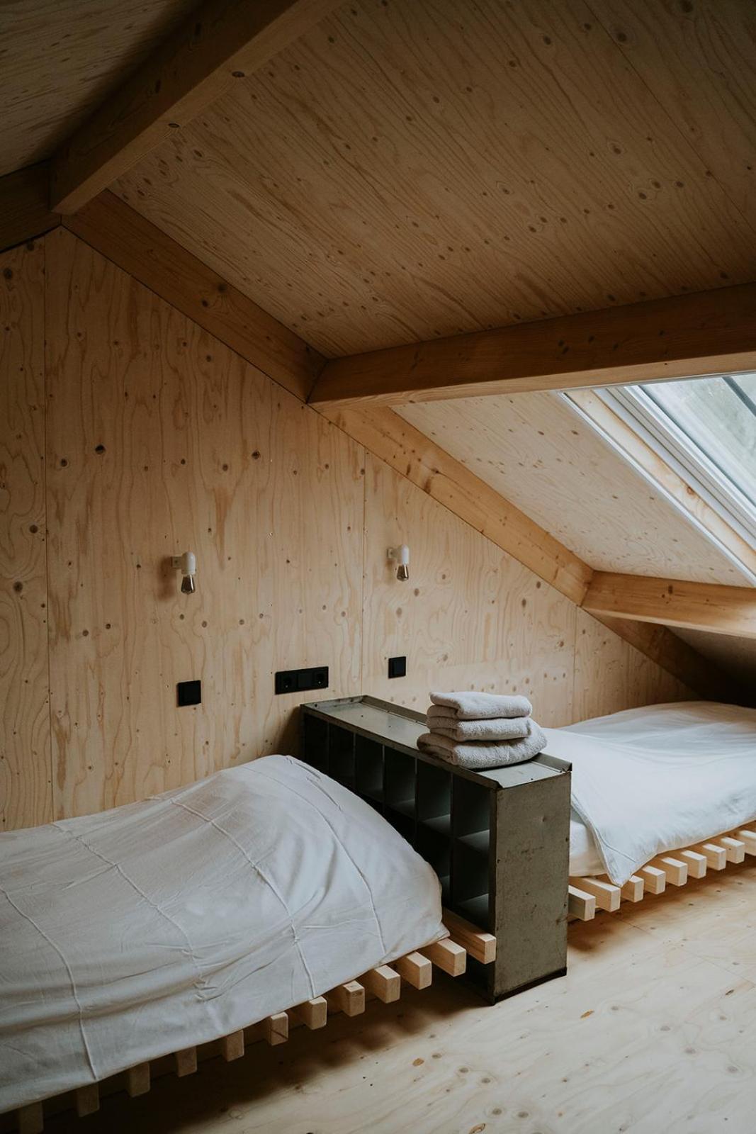 Bed and Breakfast Bed En Brood In De Kapschuur - Boerderij De Zuiderkrib Kraggenburg Zewnętrze zdjęcie